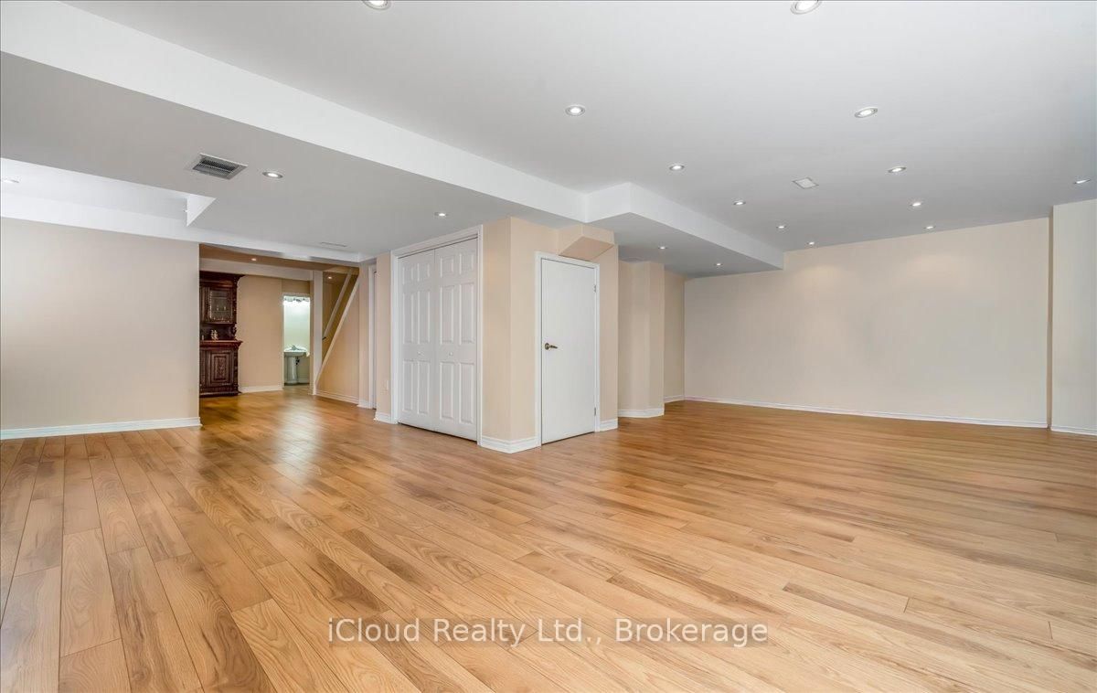 Detached House for sale at 625 Laughren Crescent, Milton, Ontario, L9T 0G6 - Coates - MLS: W13014836