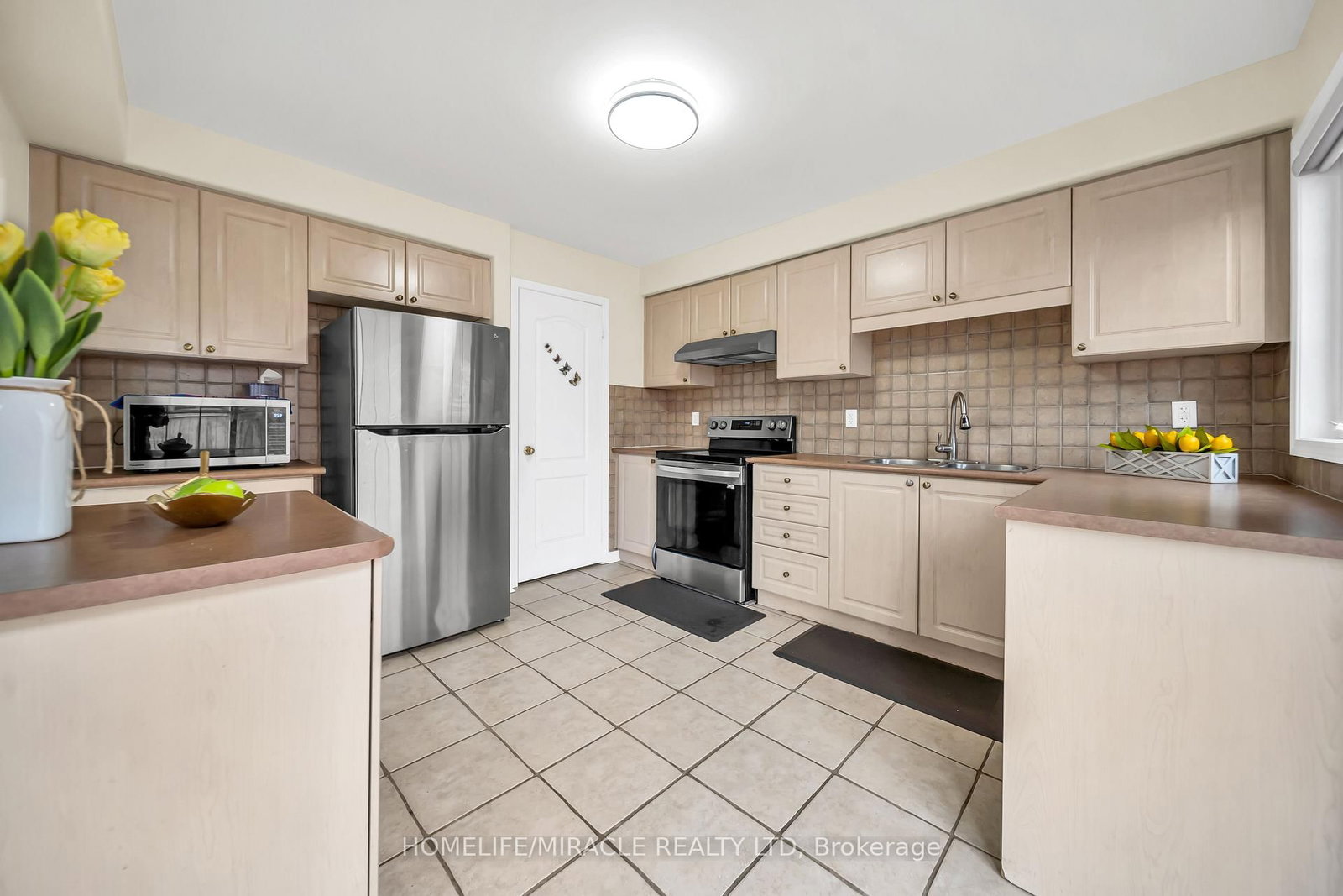 Semi-Detached House for sale at 30 ORANGEGROVE Drive, Brampton, Ontario, L7A 3N4 - Fletcher's Meadow - MLS: W13014838