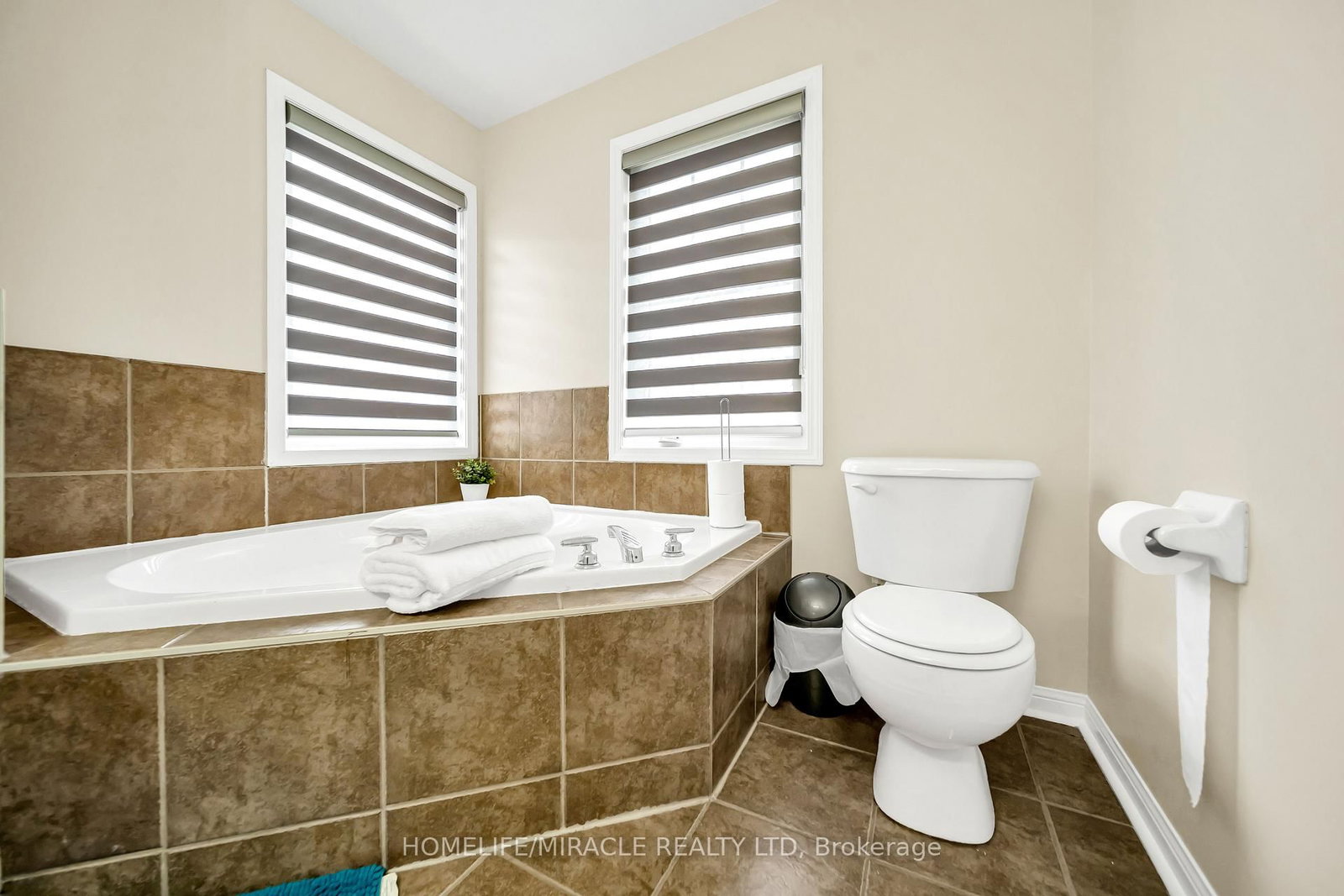 Semi-Detached House for sale at 30 ORANGEGROVE Drive, Brampton, Ontario, L7A 3N4 - Fletcher's Meadow - MLS: W13014838