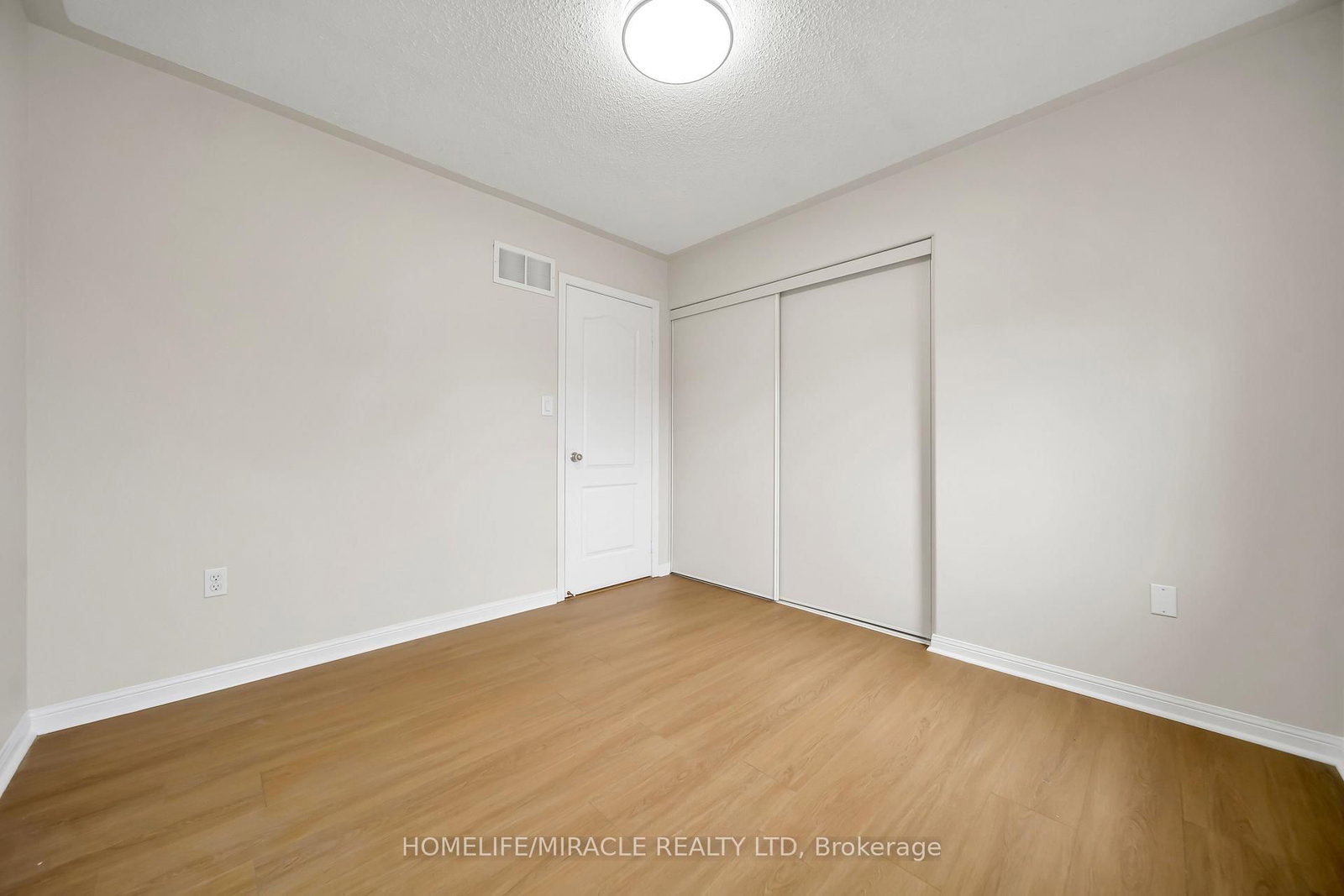 Semi-Detached House for sale at 30 ORANGEGROVE Drive, Brampton, Ontario, L7A 3N4 - Fletcher's Meadow - MLS: W13014838