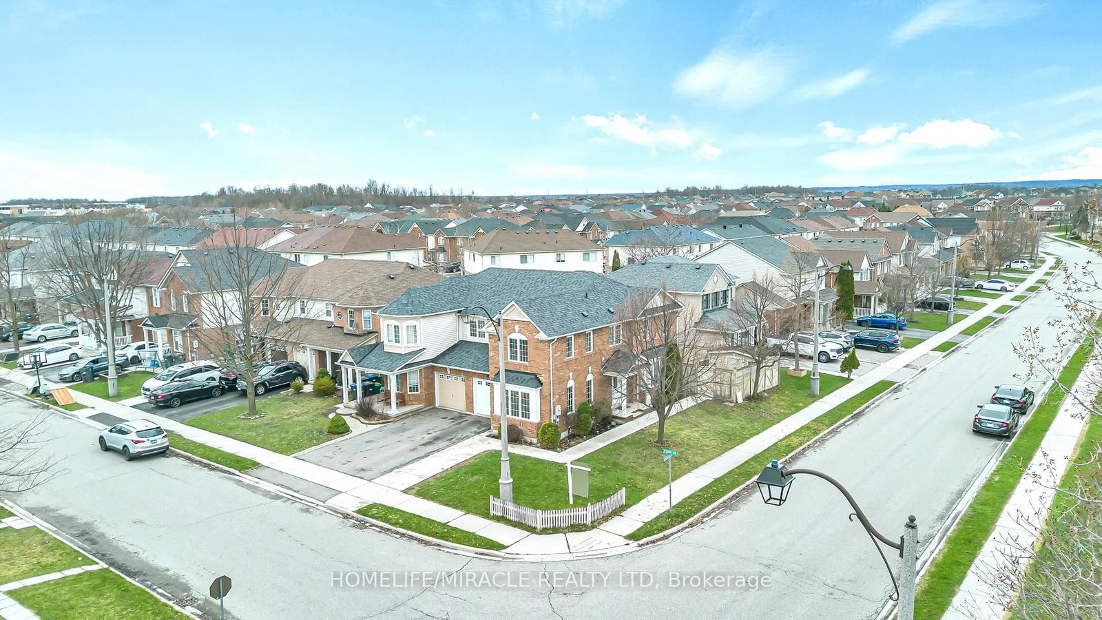 Semi-Detached House for sale at 30 ORANGEGROVE Drive, Brampton, Ontario, L7A 3N4 - Fletcher's Meadow - MLS: W13014838