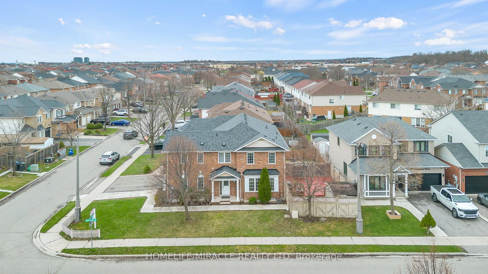 Semi-Detached House for sale at 30 ORANGEGROVE Drive, Brampton, Ontario, L7A 3N4 - Fletcher's Meadow - MLS: W13014838