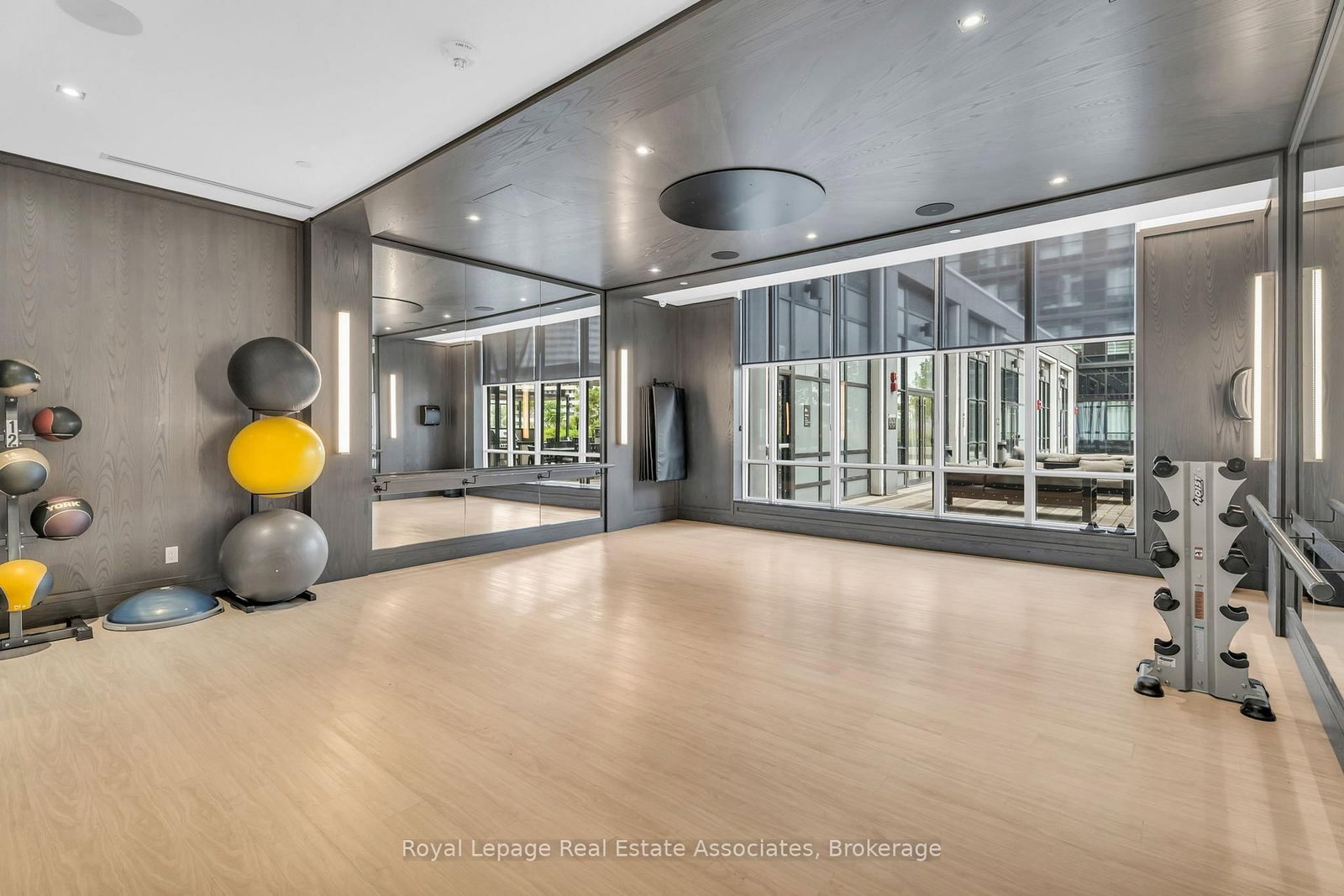 5 Mabelle Avenue, Unit 2230 - Photo 31