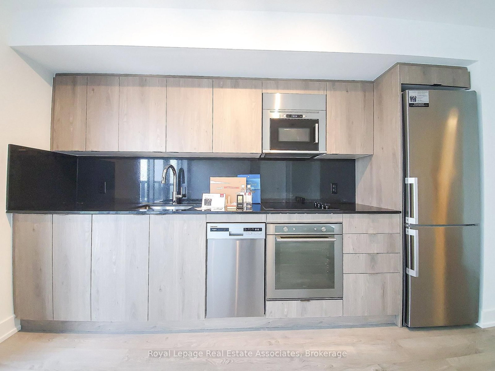 5 Mabelle Avenue, Unit 2230 - Photo 4