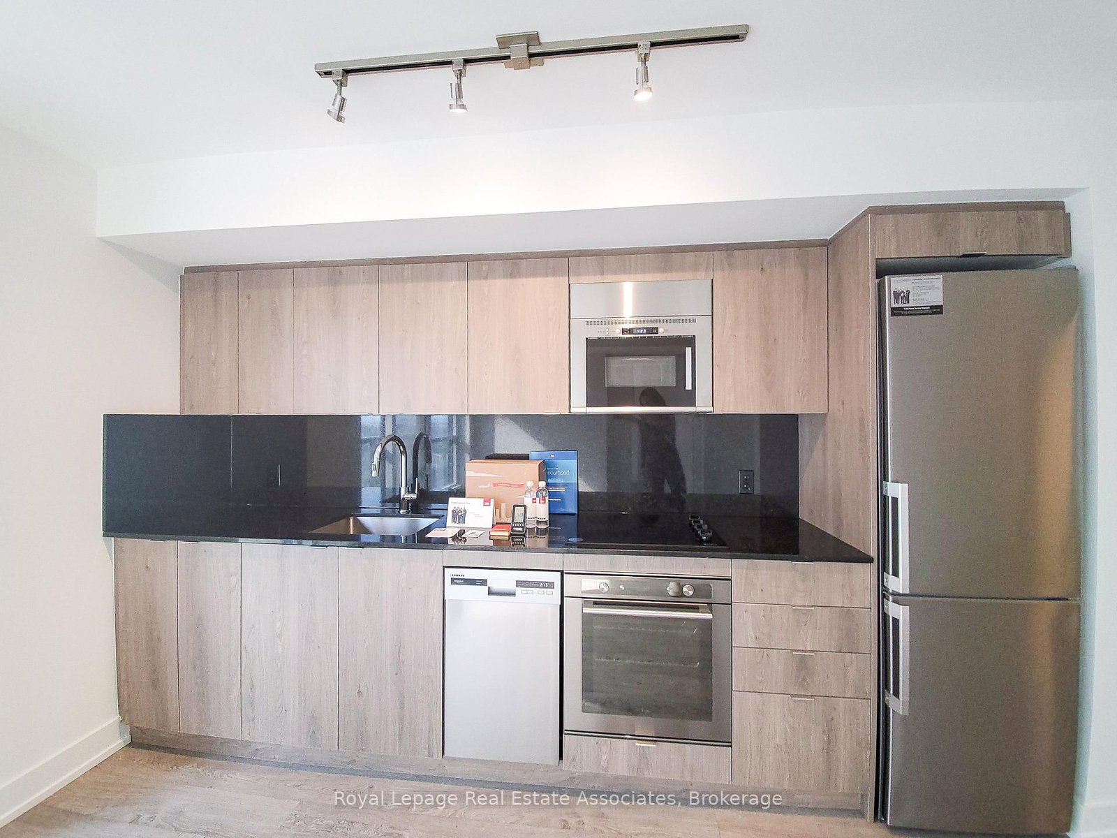 5 Mabelle Avenue, Unit 2230 - Photo 5