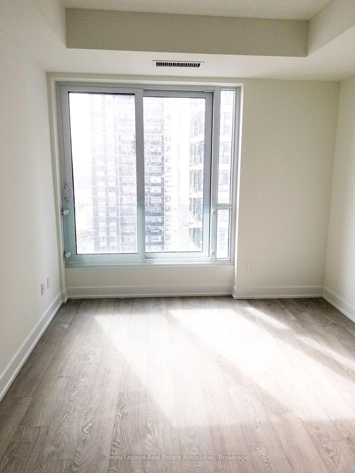 7 Mabelle Avenue, Unit 3110 - Photo 6