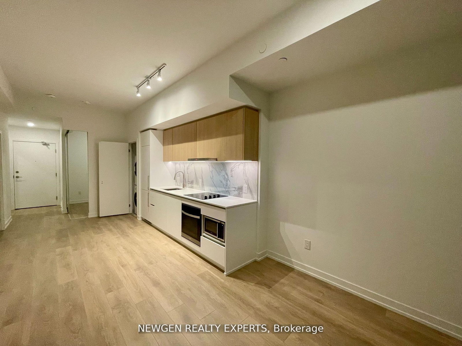 1100 Sheppard Avenue W, Unit LPH33 - Photo 11