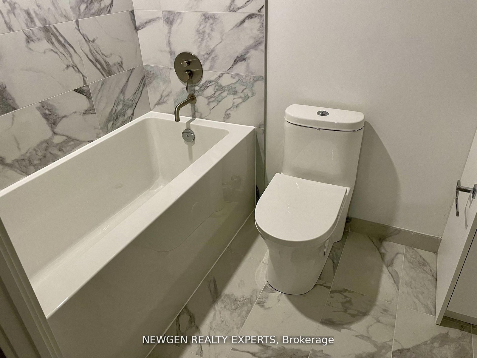 1100 Sheppard Avenue W, Unit LPH33 - Photo 25