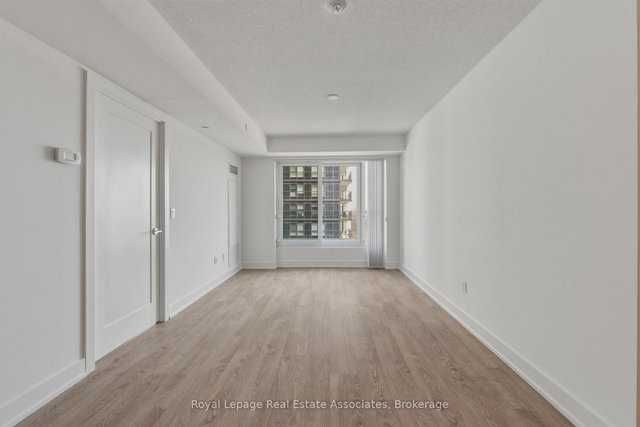 2806 - 7 Mabelle Avenue