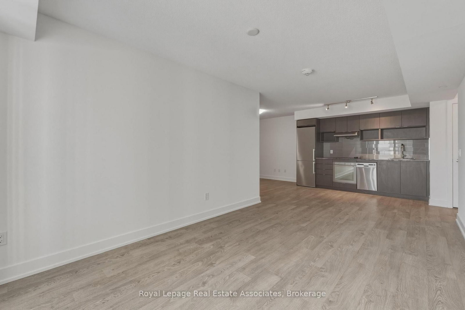 7 Mabelle Avenue, Unit 2806 - Photo 10