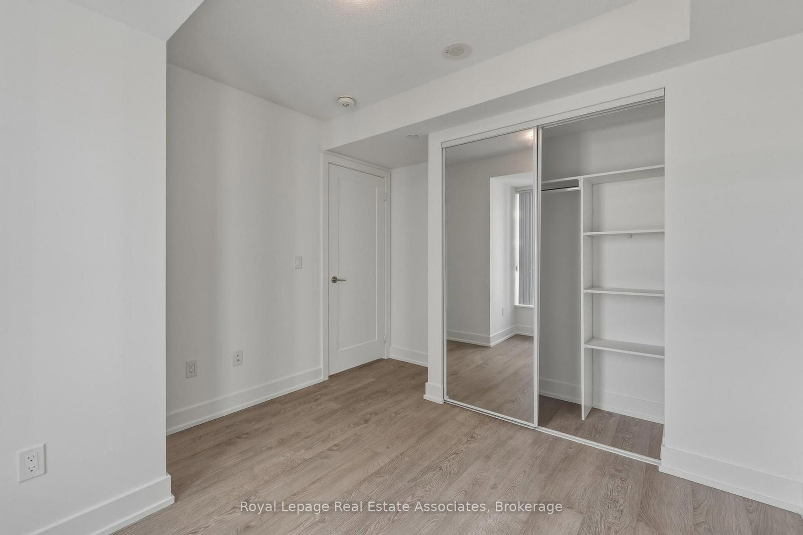 7 Mabelle Avenue, Unit 2806 - Photo 13