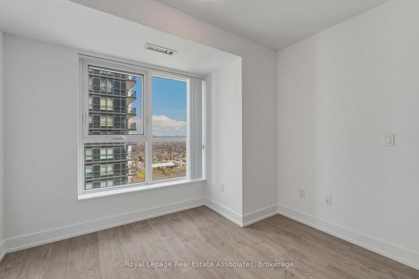 7 Mabelle Avenue, Unit 2806 - Photo 14