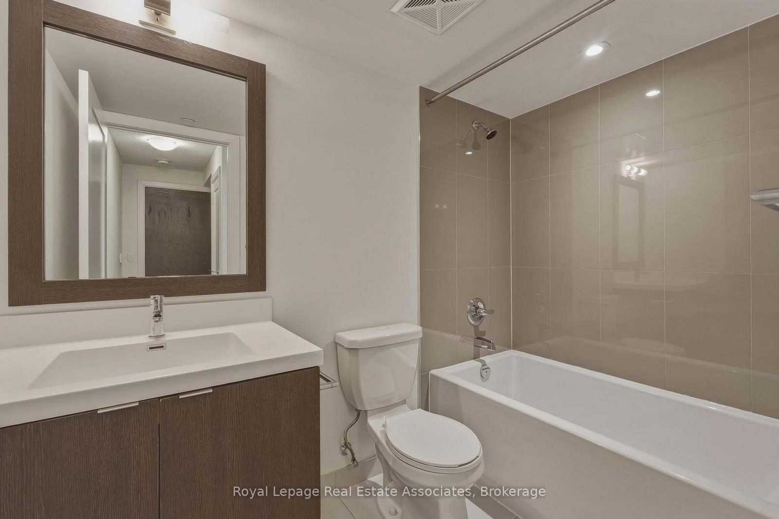 7 Mabelle Avenue, Unit 2806 - Photo 17