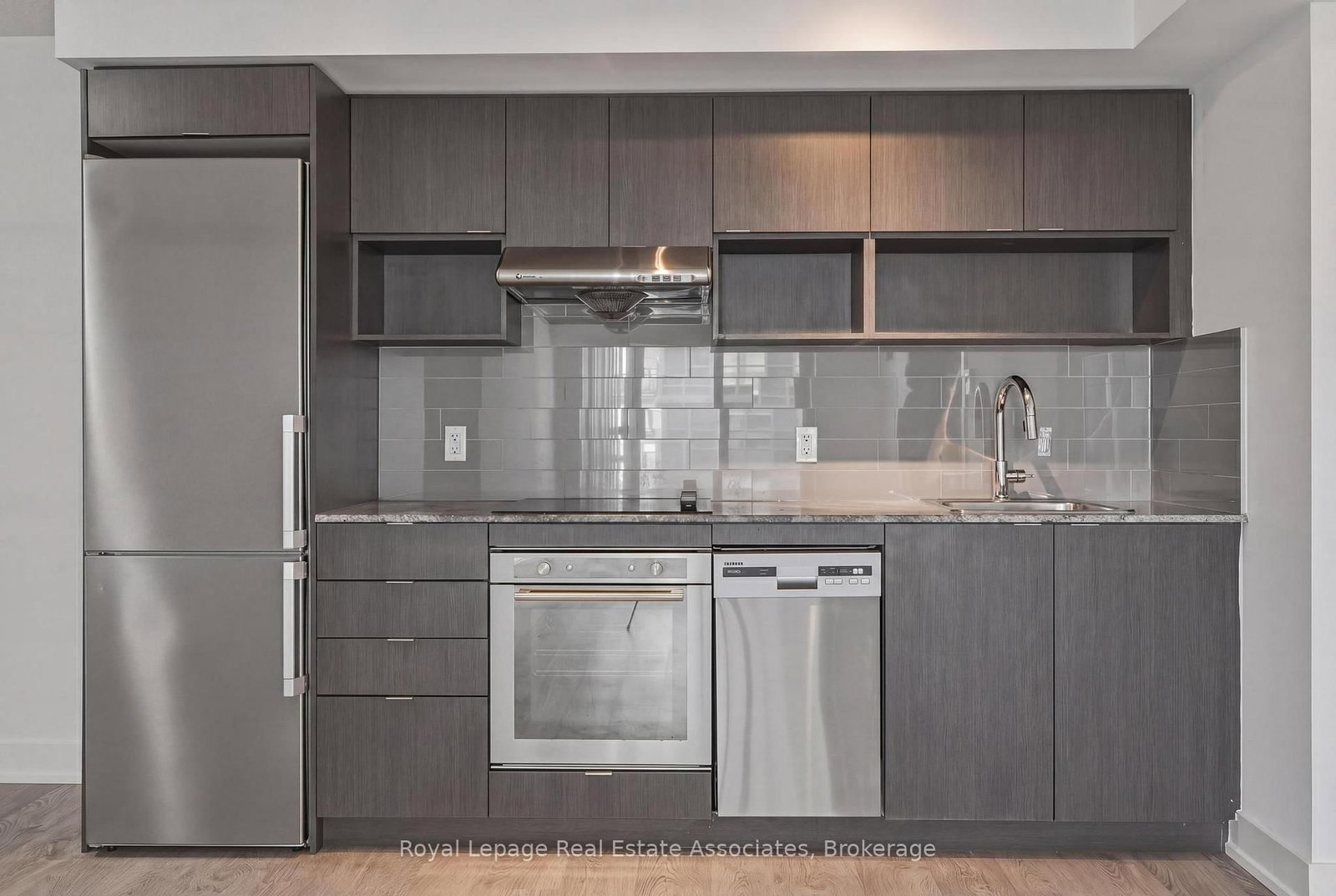 7 Mabelle Avenue, Unit 2806 - Photo 4