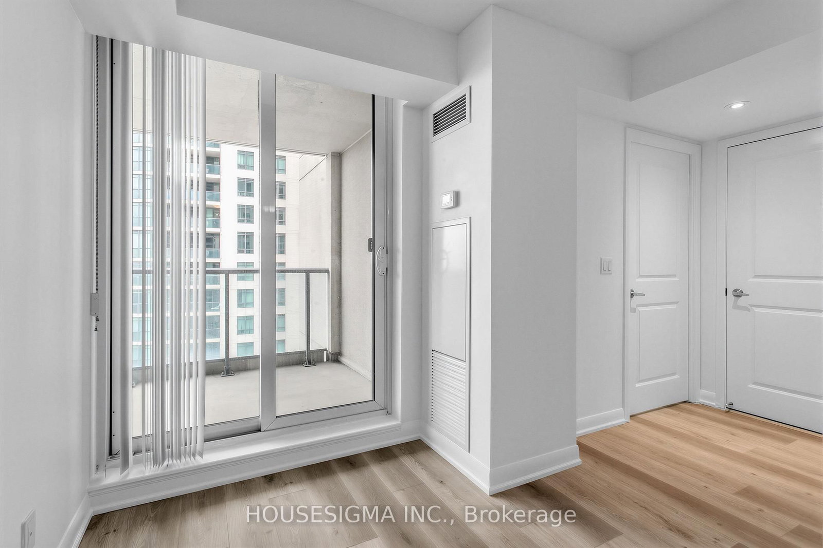 215 Sherway Gardens Road, Unit 1106 - Photo 10