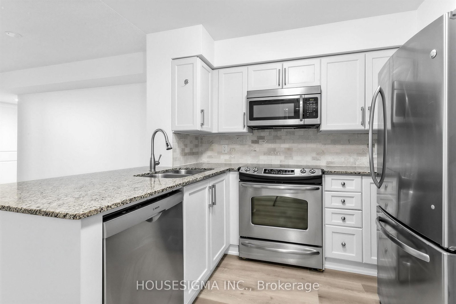 215 Sherway Gardens Road, Unit 1106 - Photo 4