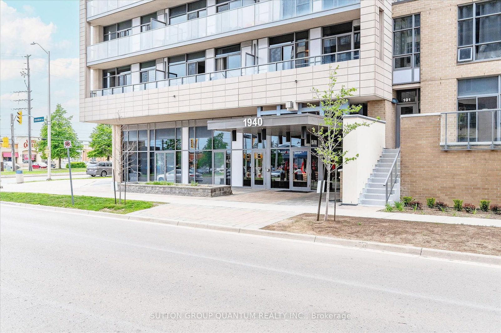 1940 Ironstone Drive, Unit 219 - Photo 2