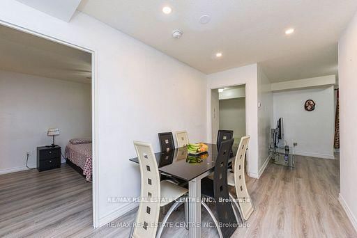 7405 Goreway Drive, Unit 520 - Photo 31