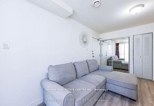 7405 Goreway Drive, Unit 520 - Photo 7