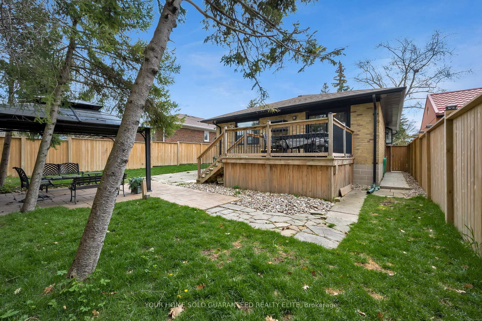 22 North Heights Road, Unit LOWER - Photo 12