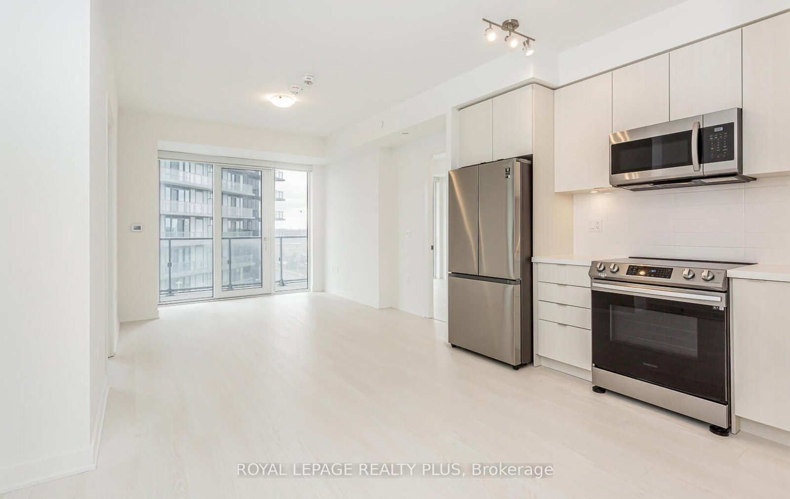 4675 Metcalfe Avenue, Unit 806 - Photo 16