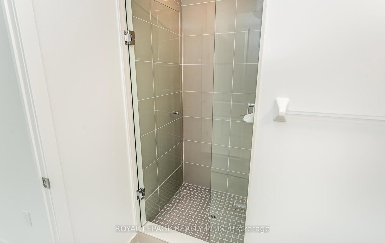 4675 Metcalfe Avenue, Unit 806 - Photo 33