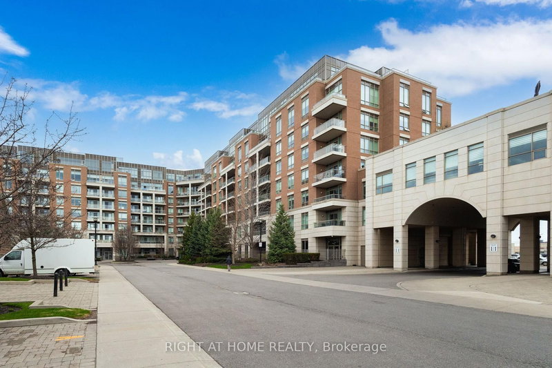 2480 Prince Michael Dr #PH08, Oakville, Ontario
