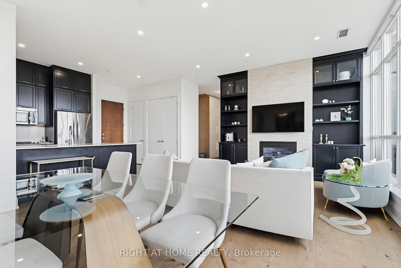 2480 Prince Michael Drive, Unit PH08 - Photo 11