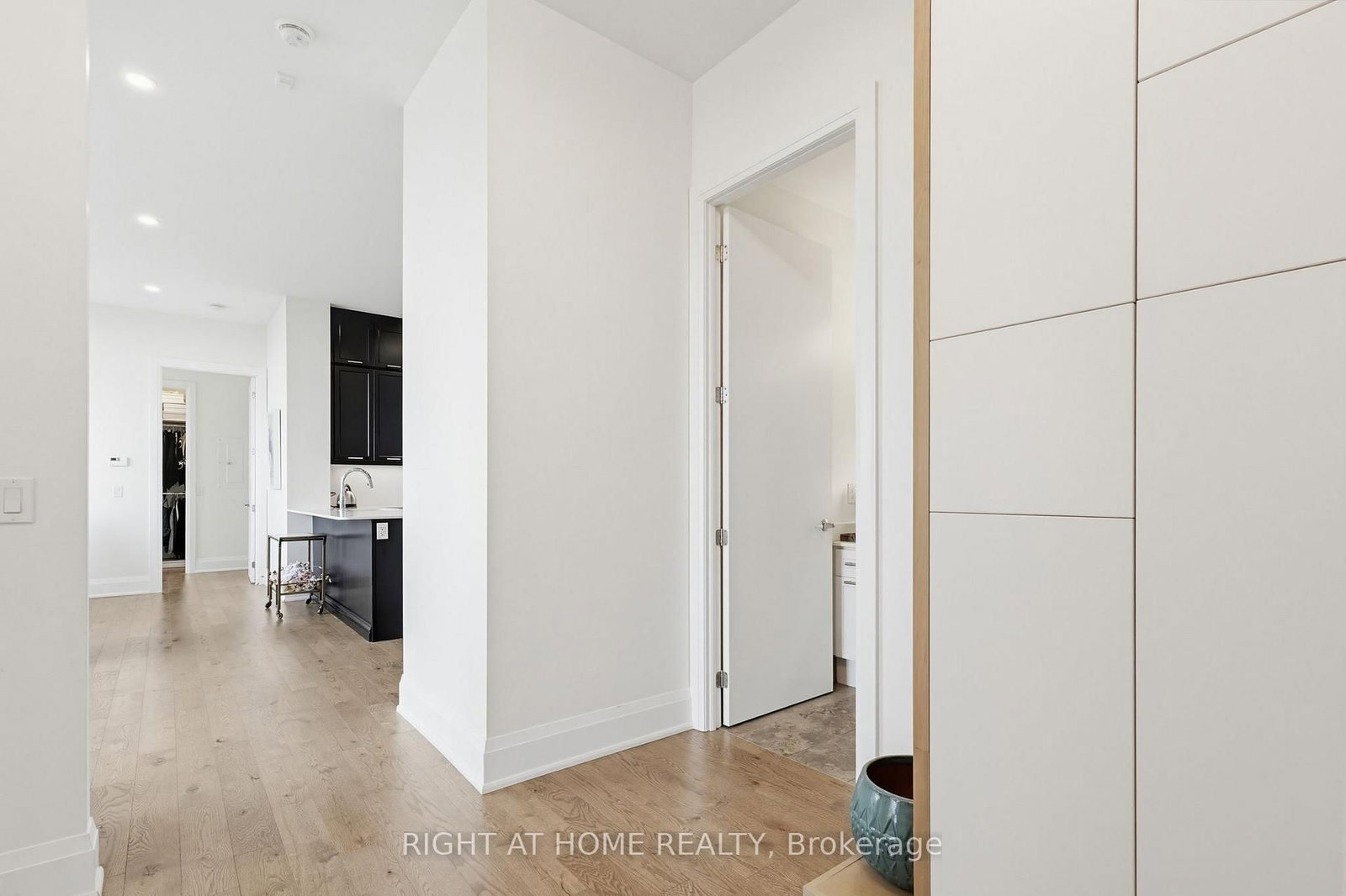 2480 Prince Michael Drive, Unit PH08 - Photo 23