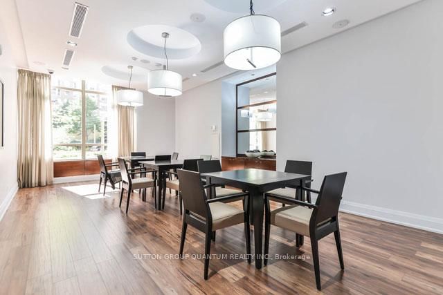 310 Burnhamthorpe Road W, Unit 2102 - Photo 11