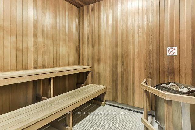 310 Burnhamthorpe Road W, Unit 2102 - Photo 7