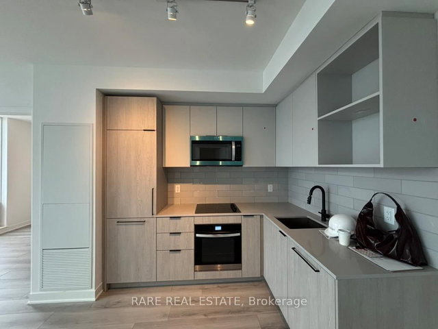 727 - 1185 Dupont Street