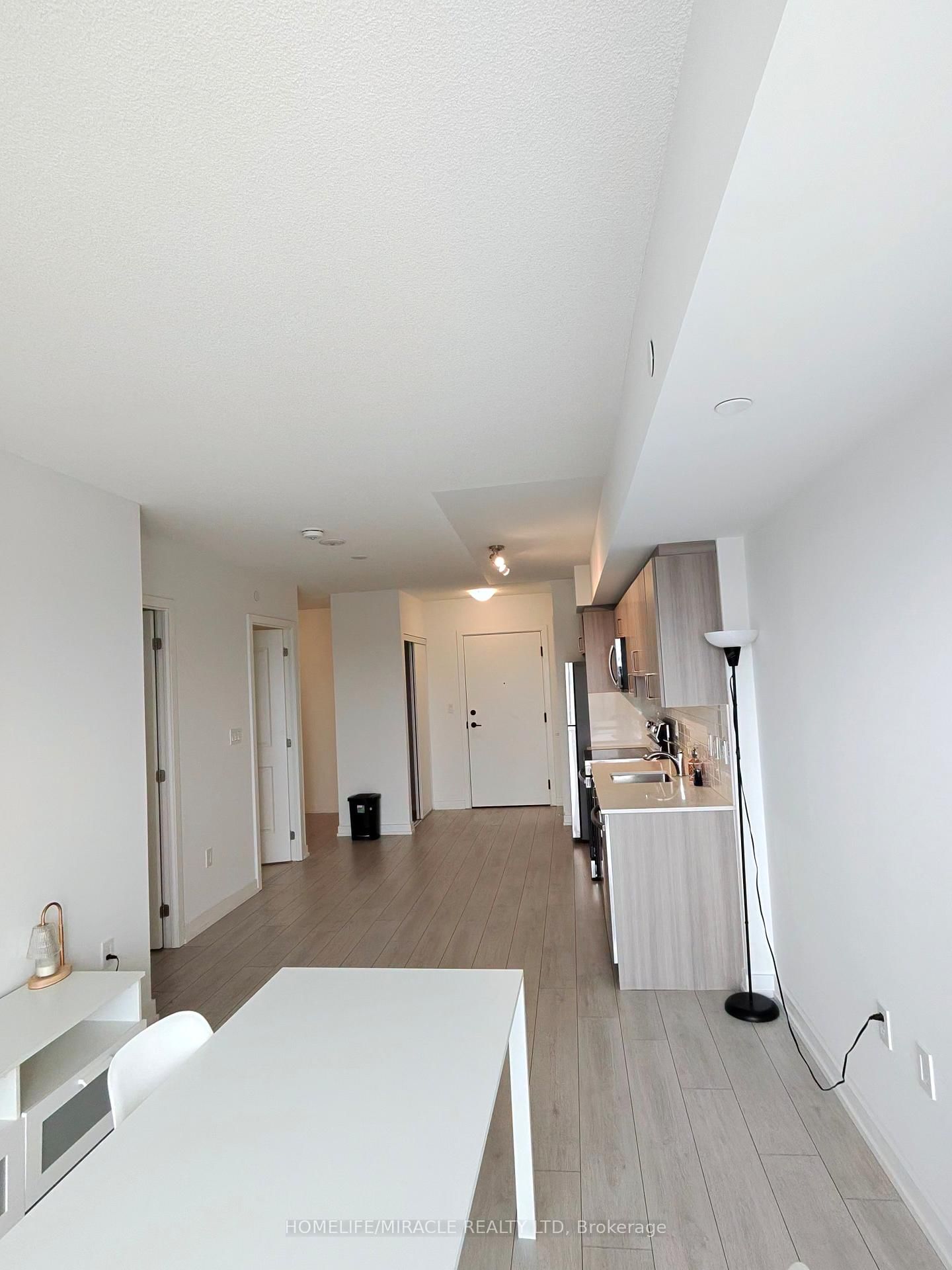 556 Marlee Avenue, Unit 613 - Photo 6