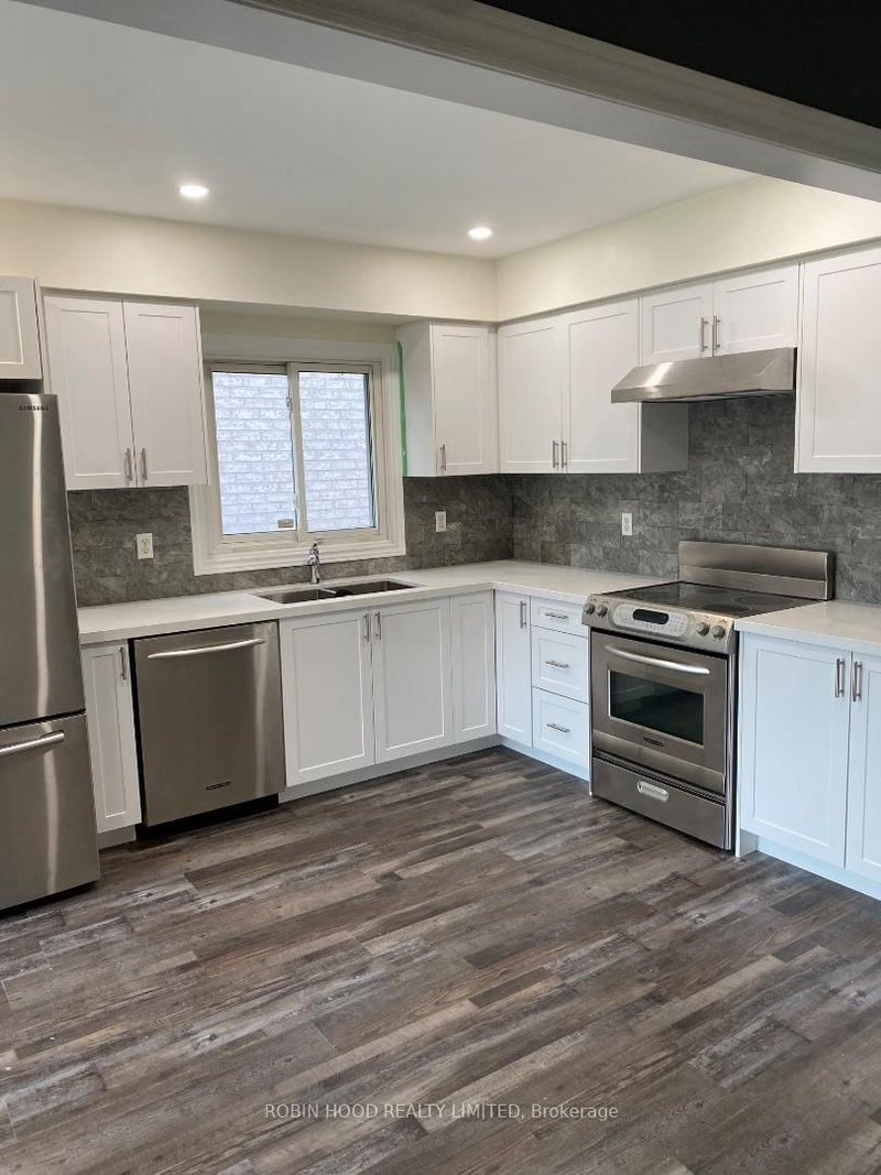 5 - 5 Mount Mckinley Lane, Brampton, L6R 1W2 | Image 2