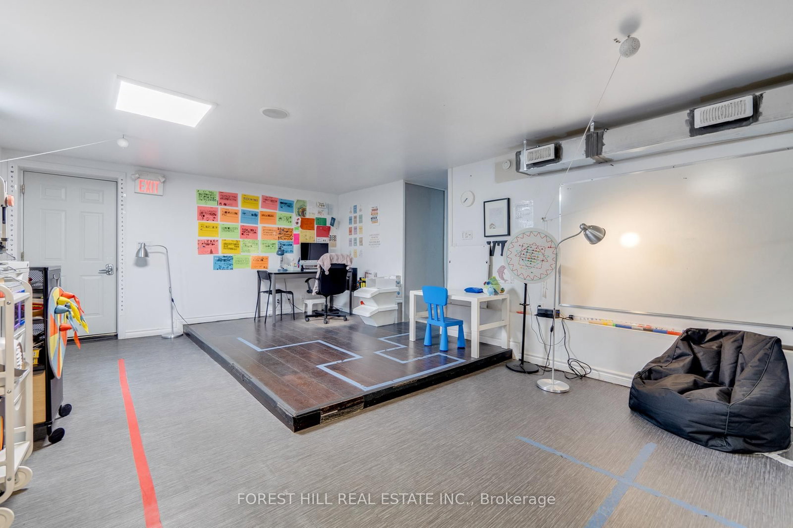 201 Queen Street S - Photo 15