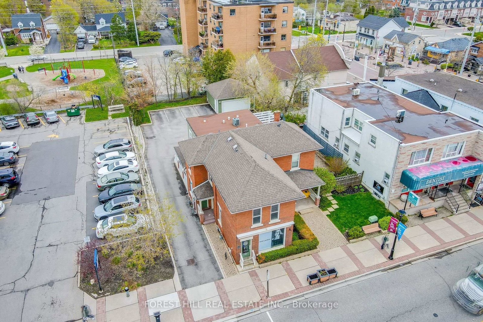 201 Queen Street S - Photo 4