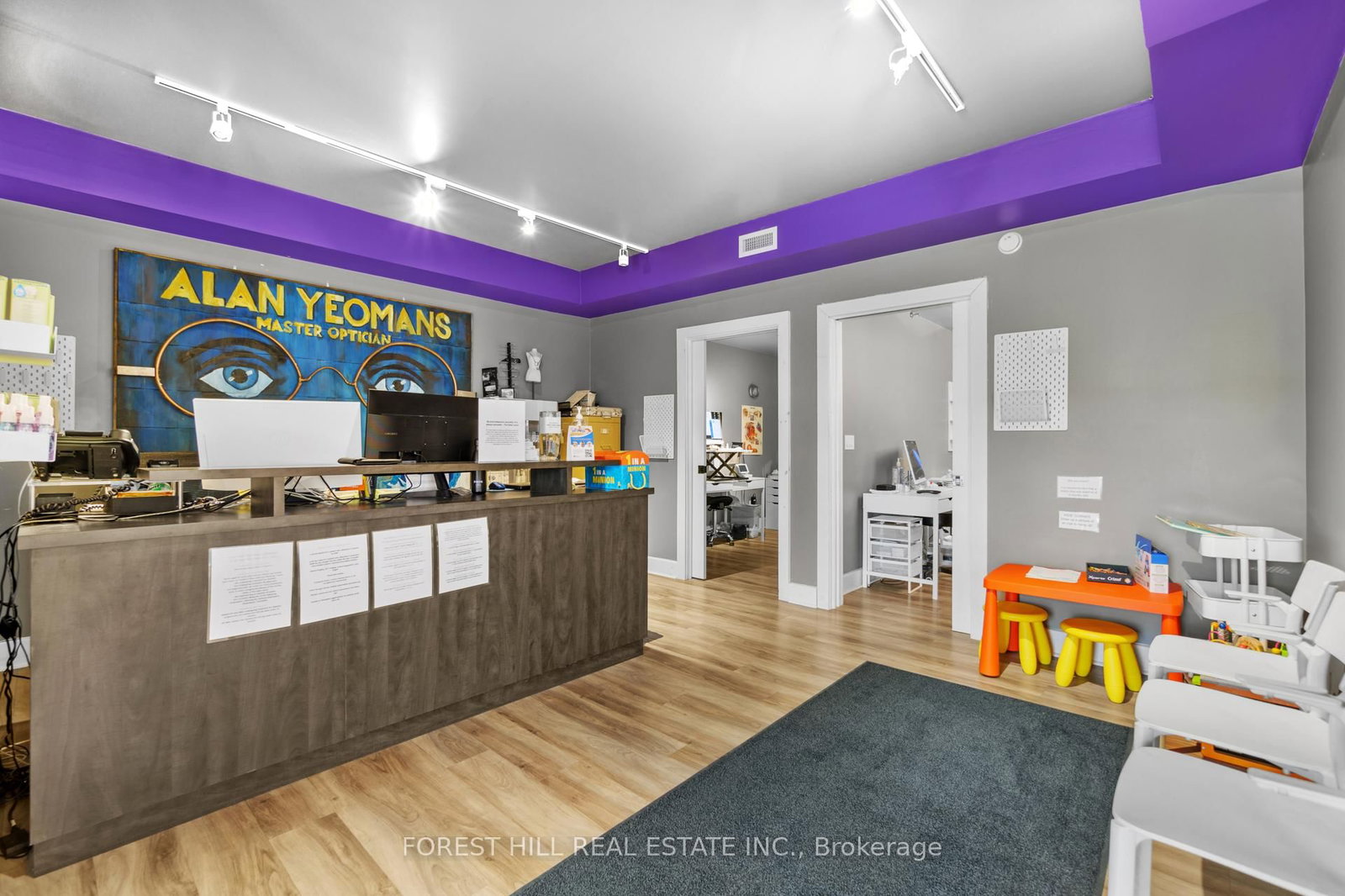 201 Queen Street S - Photo 8