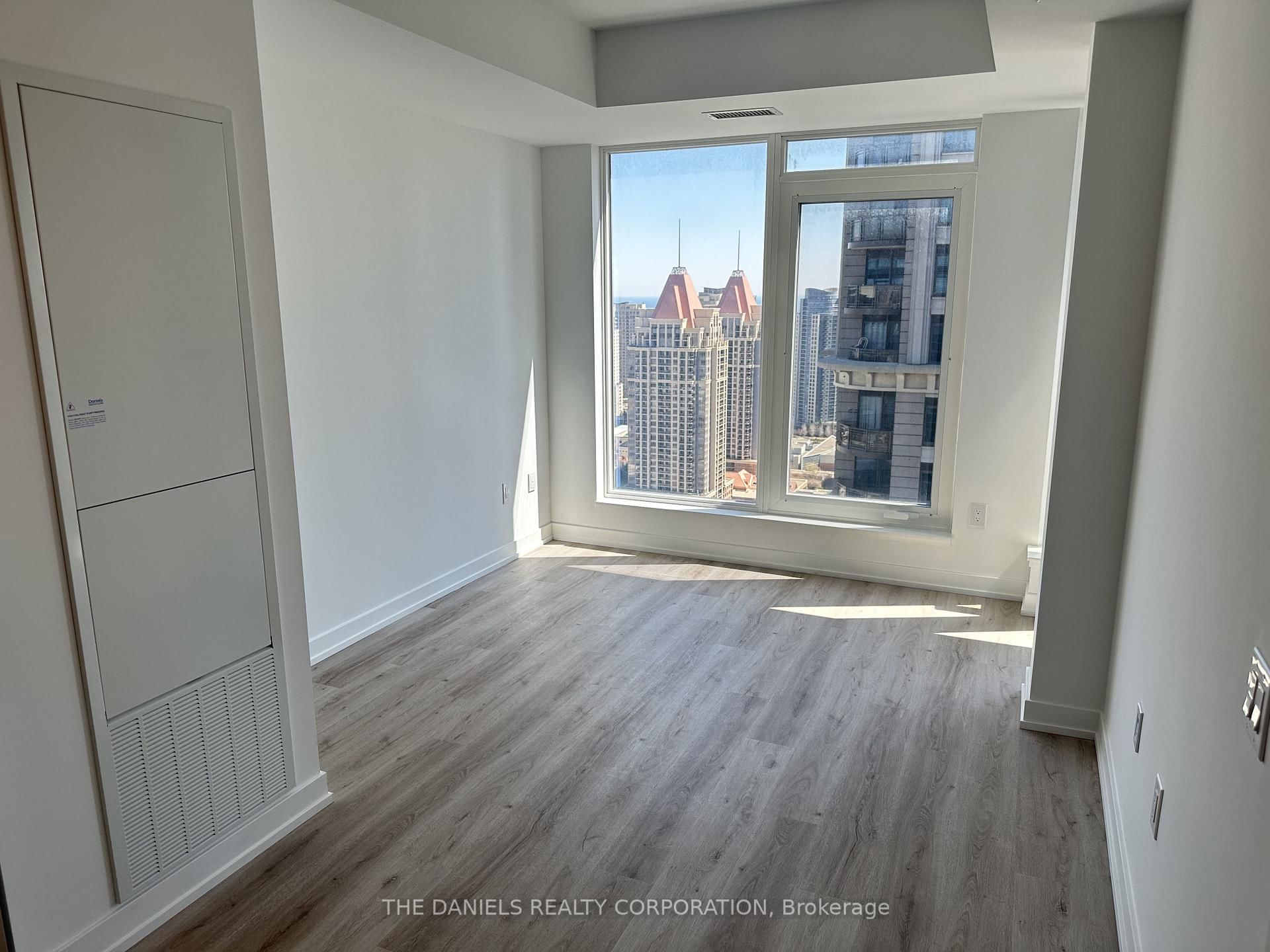 395 Square One Drive, Unit 3206