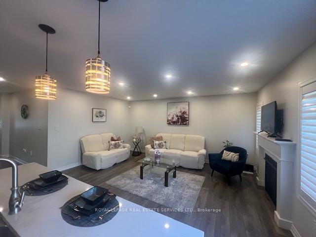 Townhouse for sale at 290 Beasley Terr. Terrace, Milton, Ontario, L9E 1C5 - Ford - MLS: W13015454