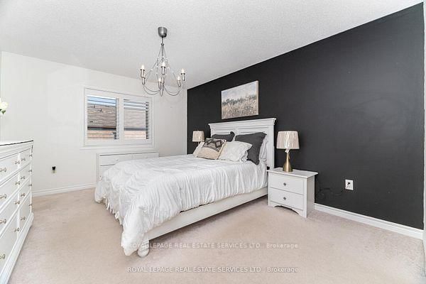 Townhouse for sale at 290 Beasley Terr. Terrace, Milton, Ontario, L9E 1C5 - Ford - MLS: W13015454