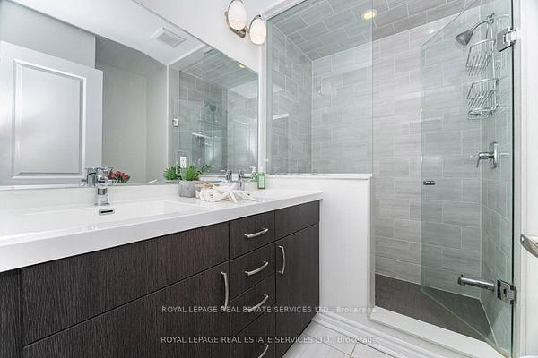 Townhouse for sale at 290 Beasley Terr. Terrace, Milton, Ontario, L9E 1C5 - Ford - MLS: W13015454