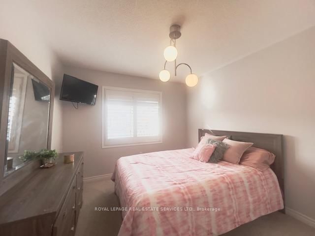 Townhouse for sale at 290 Beasley Terr. Terrace, Milton, Ontario, L9E 1C5 - Ford - MLS: W13015454