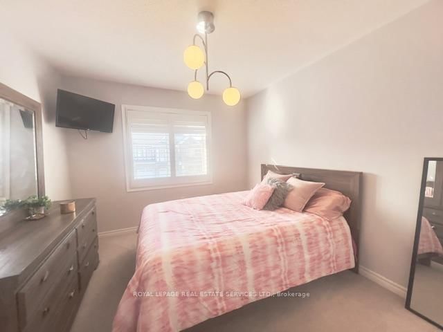 Townhouse for sale at 290 Beasley Terr. Terrace, Milton, Ontario, L9E 1C5 - Ford - MLS: W13015454