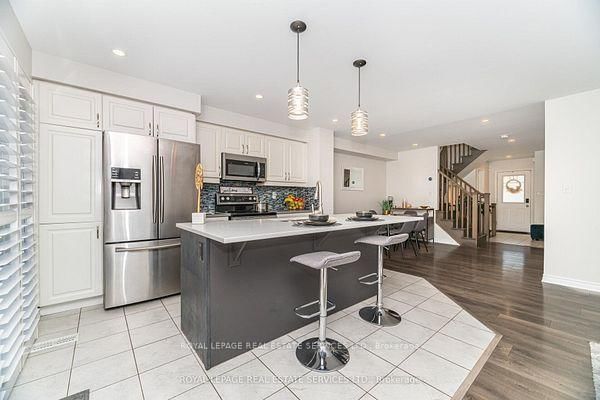 Townhouse for sale at 290 Beasley Terr. Terrace, Milton, Ontario, L9E 1C5 - Ford - MLS: W13015454