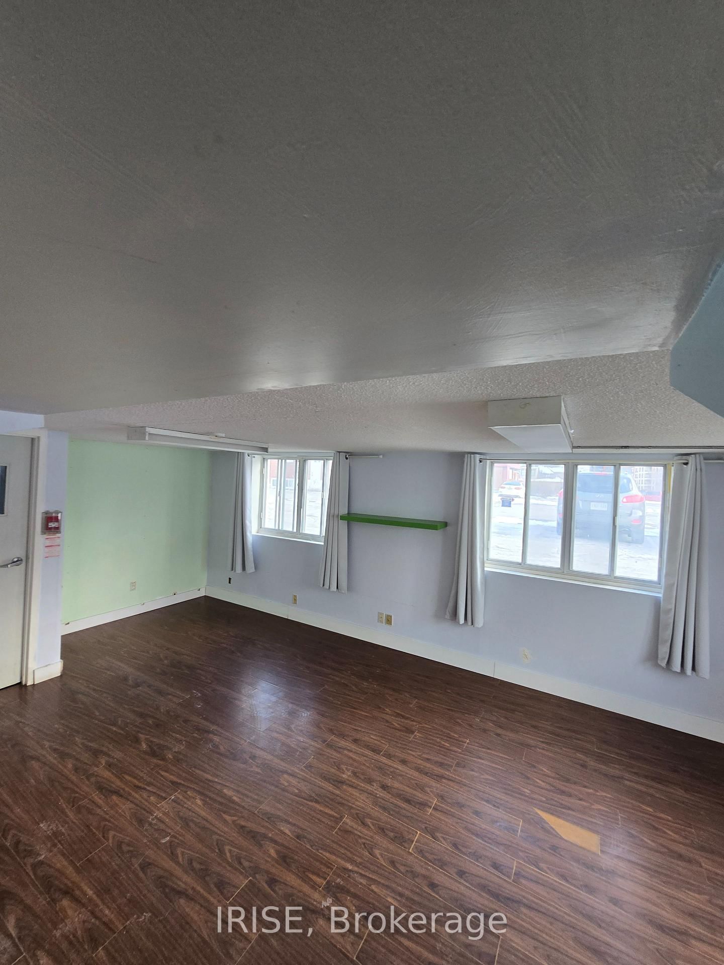 3825 Bloor Street W, Unit bsmt - Photo 9