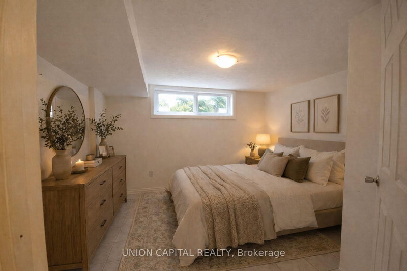 6 Galewood Dr, Toronto, M9N 3L7 | Image 3