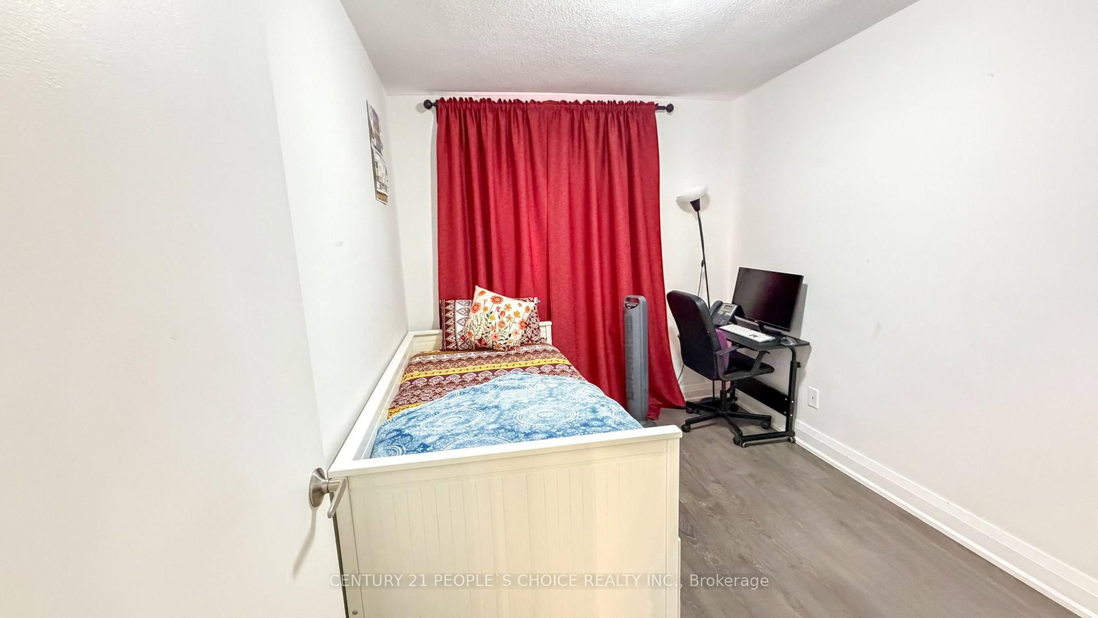 2485 Woking Crescent, Unit 201 - Photo 13