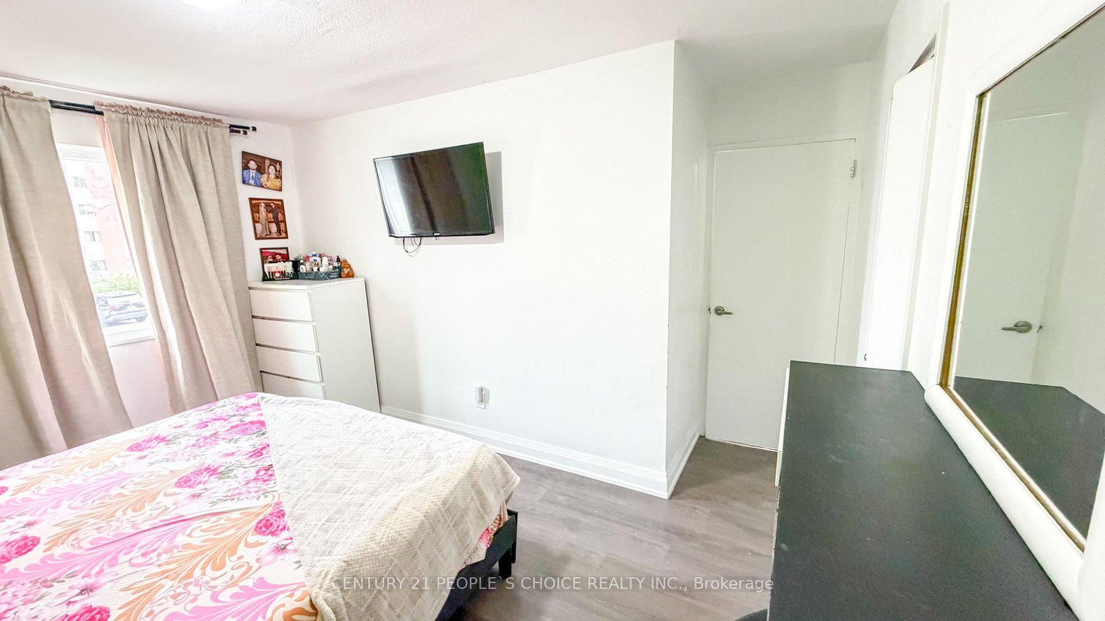 2485 Woking Crescent, Unit 201 - Photo 18