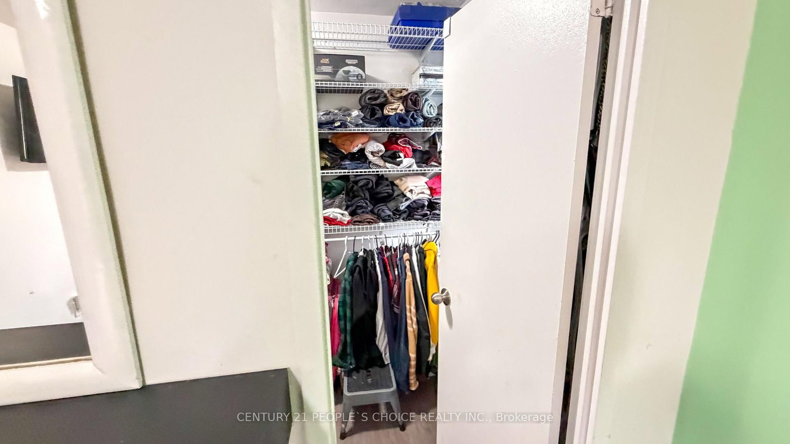 2485 Woking Crescent, Unit 201 - Photo 19