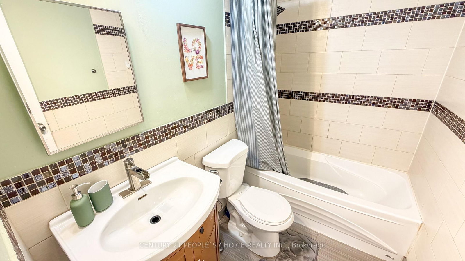 2485 Woking Crescent, Unit 201 - Photo 21